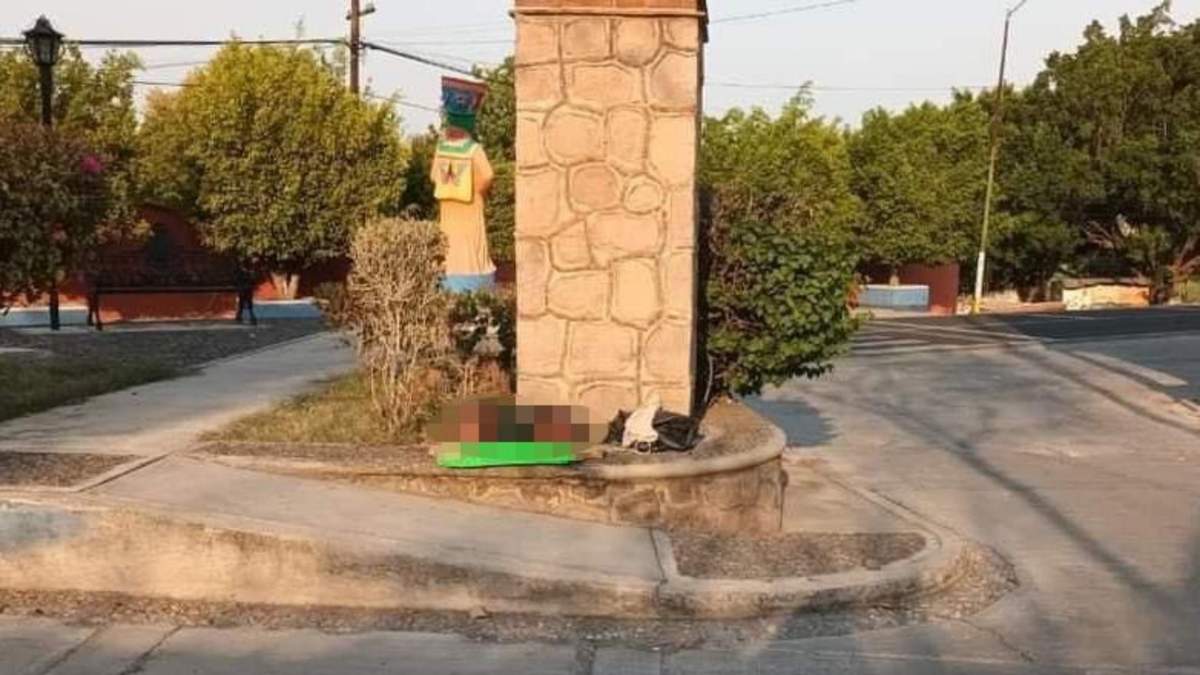 Lugar donde dejaron las cabezas y cartulina de grupo criminal en Mazatepec, Morelos