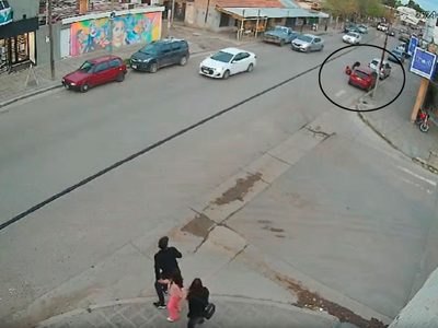 Tiró a una mujer en plena calle para robarle y los vecinos de Centenario lo atraparon