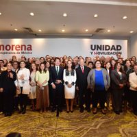 Aspirantes morenistas prometen respetar resultados de encuestas y la dirigencia la paridad de género