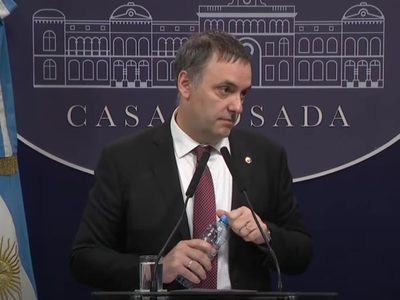 Manuel Adorni le deberá responder casi 5.000 preguntas a la oposición