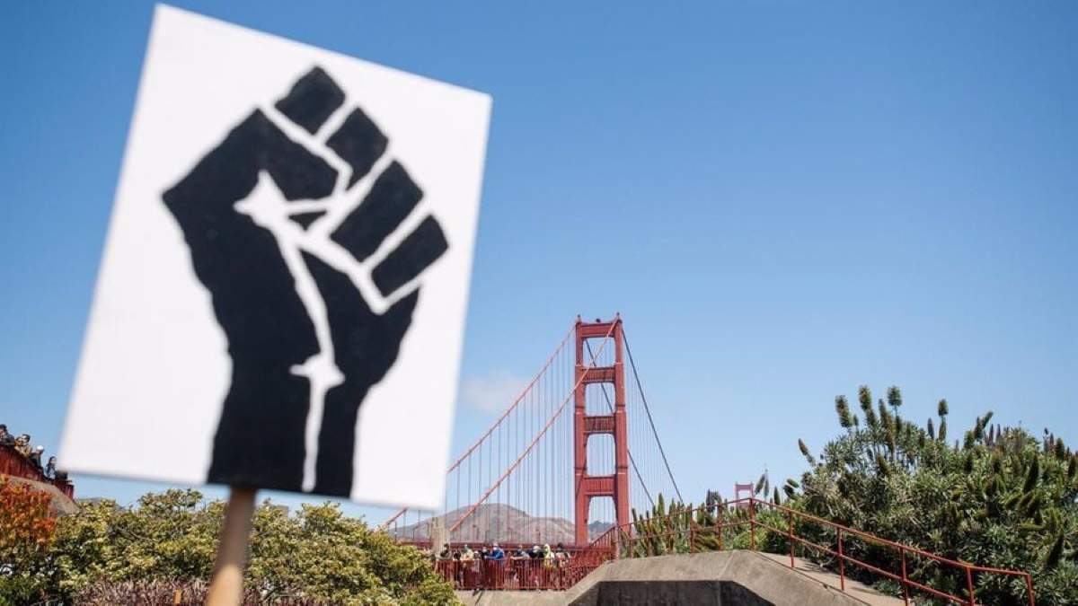 Protestas en el puente Golden Gate de San Francisco, tras la muerte de George Floyd