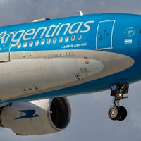 “Pensamos que el avión se caería”: terror en un vuelo entre Viedma y Buenos Aires