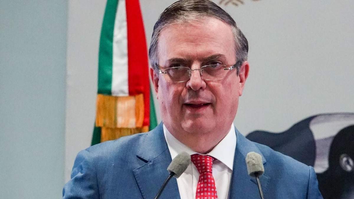 Marcelo Ebrard durante la firma del Convenio de colaboración del Comité Educativo de Minería México 2025