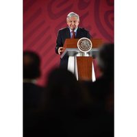 AMLO mantiene silencio sobre el muro de Trump; 'debemos cuidar la relación”, dice