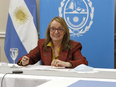 La gobernadora Alicia Kirchner anunció el pago a los jubilados de Santa Cruz