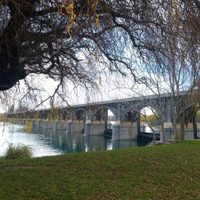 Vecinos de Vista Alegre rescataron a dos jóvenes que se ahogaban en el Dique Ballester