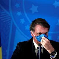 Brasil registra récord de contagios de coronavirus y muere un diputado tratado con cloroquina