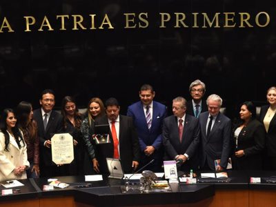 Desairan la ceremonia de entrega de la Medalla Belisario Domínguez