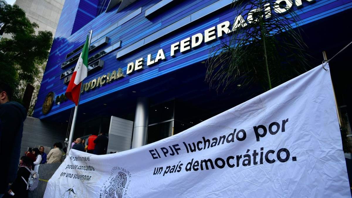 Ayer los trabajadores del PJF iniciaron un paro de labores a nivel nacional, por la noche jueces y magistrados federales se unieron y decretaron suspensión a partir del 21 de agosto
