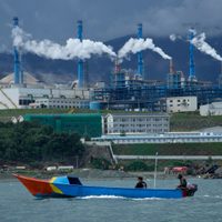 Indonesia endurece el control del níquel mientras EU y China buscan minerales críticos