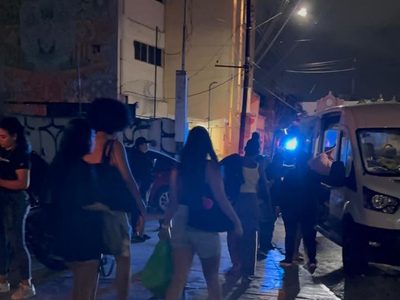 Rescatan a 39 mujeres víctimas de explotación sexual en bar de Cancún
