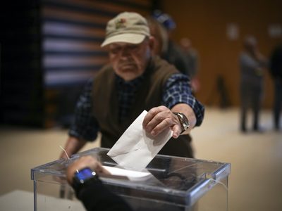Separatistas catalanes pierden mayoría en España; socialistas ganan elecciones regionales