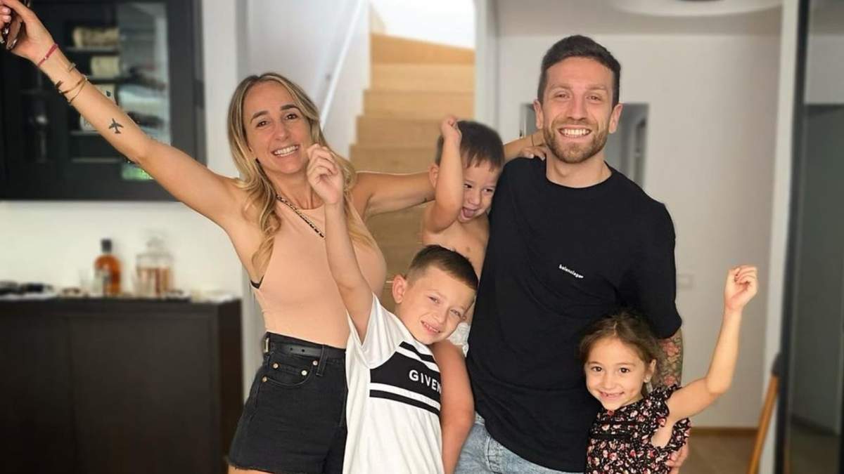 Linda Raff, Papu Gómez y sus hijos. Fuente: (Instagram)