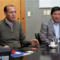 Badilla contra Figueroa: “La convocatoria a elecciones es una obligación legal, política y moral”