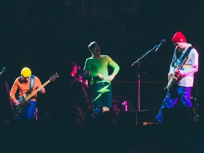 Poderoso cierre de Vive Latino: Red Hot Chili Peppers, Los Bunkers, Enjambre y Pesado