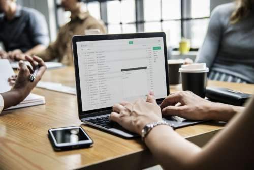 La CNV publicó la resolución que regula los fondos de cese laboral, destinados a reemplazar las indemnizaciones tradicionales en acuerdos colectivos.
