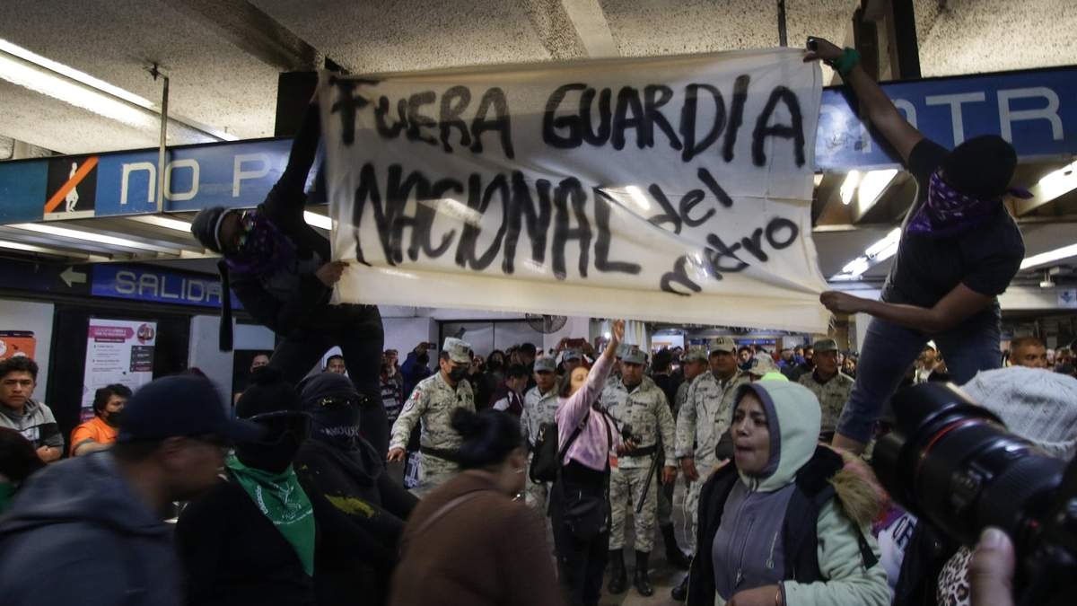 La protesta de colectivos feministas