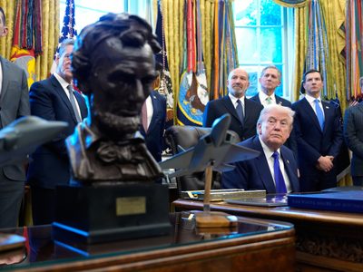 Trump celebra el 178 aniversario de la guerra que le arrebató a México la mitad de su territorio