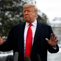 Demócratas conceden a Trump una parte del muro para evitar cierre