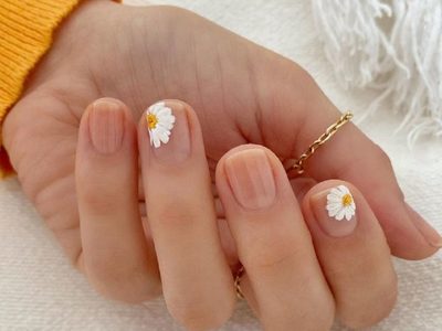 Nail art: en pocos pasos, así podés dibujar una Margarita en tus uñas como toda una profesional de manicura