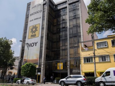 El Inai ordena al PRD esclarecer quién lo dirige y cuánto gana