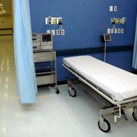 Personal médico olvidó compresa quirúrgica en vientre de una paciente y murió en Jalisco