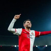 Así fue el espectacular debut de Santiago Giménez en Champions League (Videos)