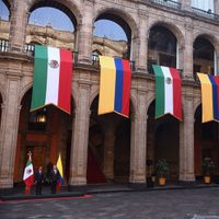 AMLO recibe visita oficial del presidente colombiano Gustavo Petro