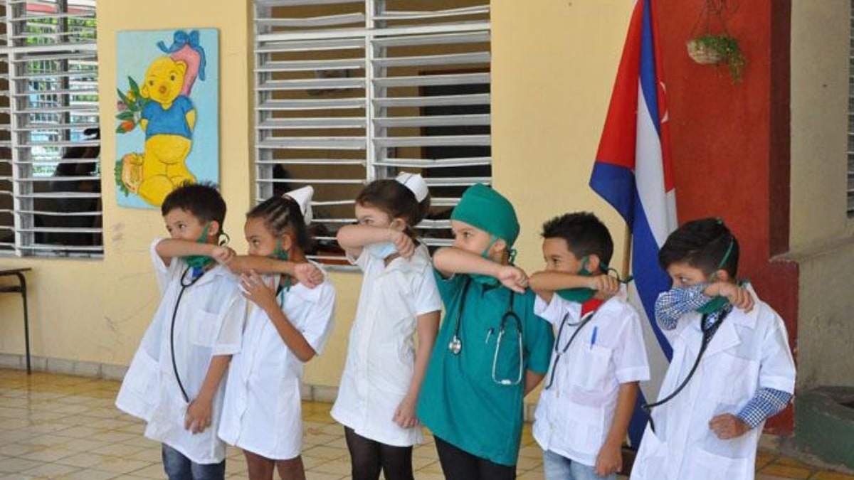 Menores en la escuela