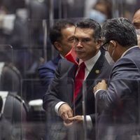 Opinión de exlíderes del PRI sobre reforma eléctrica no será decisiva: Alejandro Moreno
