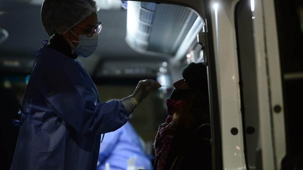 La segunda ola de coronavirus continua rompiendo barreras en el país. Fuente: (Twitter)