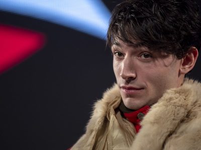 ¡NO LO QUIEREN NI VER! Ezra Miller sigue envuelto en la polémico. ¡Nuevos detalles!