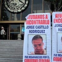 Familiares de empresario desaparecido se manifiestan frente a la PGR en Jalisco