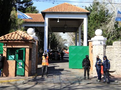 Escándalo en Olivos: un fiscal federal pidió informes de todos los que estuvieron presentes