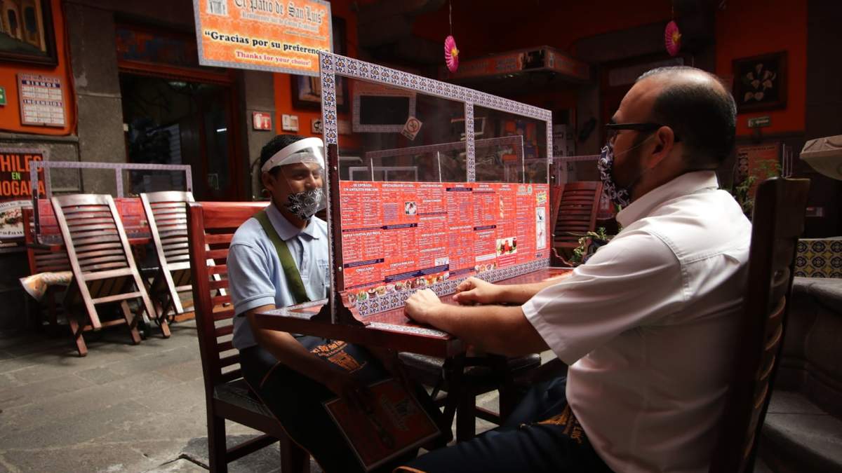 El gobierno de Morelos autorizó la operación de restaurantes y micro negocios.