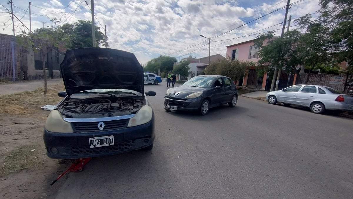 El choque ocurrió en Namuncurá al 2045 de Neuquén. Fuente (Policía de Neuquén)