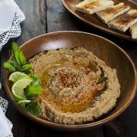 Hummus de lentejas y rúcula: llevá a otro nivel tus picadas con esta receta que hacés en pocos minutos y que es deliciosa
