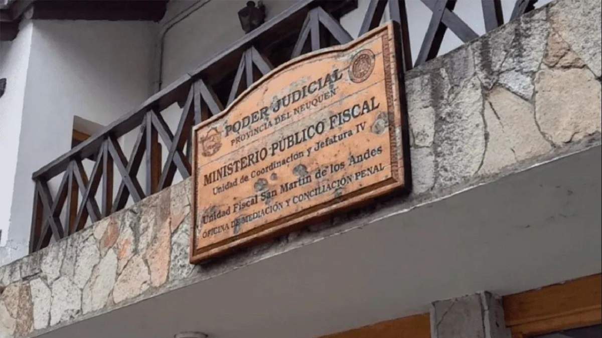 El representante de la fiscalía formuló cargos y pidió prisión preventiva. Fuente: (Facebook)