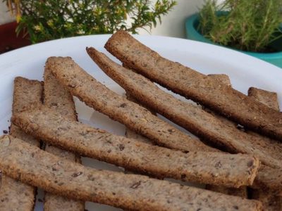 Grisines integrales sin gluten: increíblemente crujientes y deliciosos para la merienda o una picada
