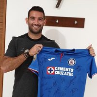Cauteruccio se va de Cruz Azul con récord de 11 goles en 6 torneos de Liga