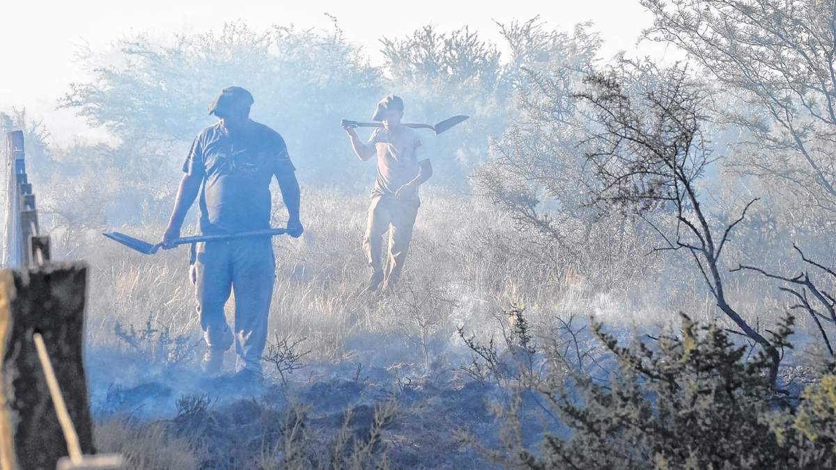 Incendio Río Colorado. Fuente: (Twitter)