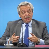 ¡Harto de los corruptos! Fernández quiere un "Estado honesto, inteligente e idóneo"