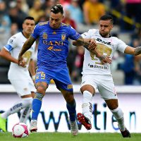 Sufren los Pumas en casa, pero logran sacar el empate 3-3 ante los Tigres