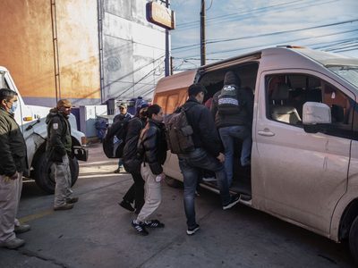 Migración detiene a 21 vietnamitas que intentaron llegar a EU cruzando Tijuana