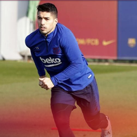 Luis Suárez fuera de las canchas cuatro meses por operación en la rodilla