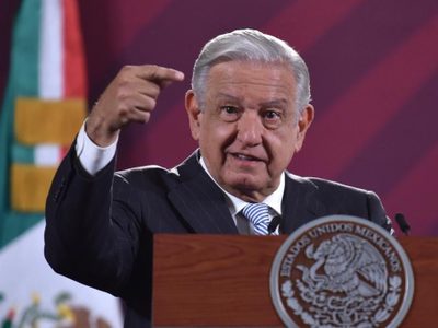 AMLO: fracasó la campaña del “comunismo” y ahora van contra la diversidad sexual en los libros