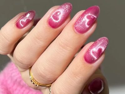 Nail Art: cómo son las uñas "terciopelo", la tendencia más elegante que está arrasando esta temporada