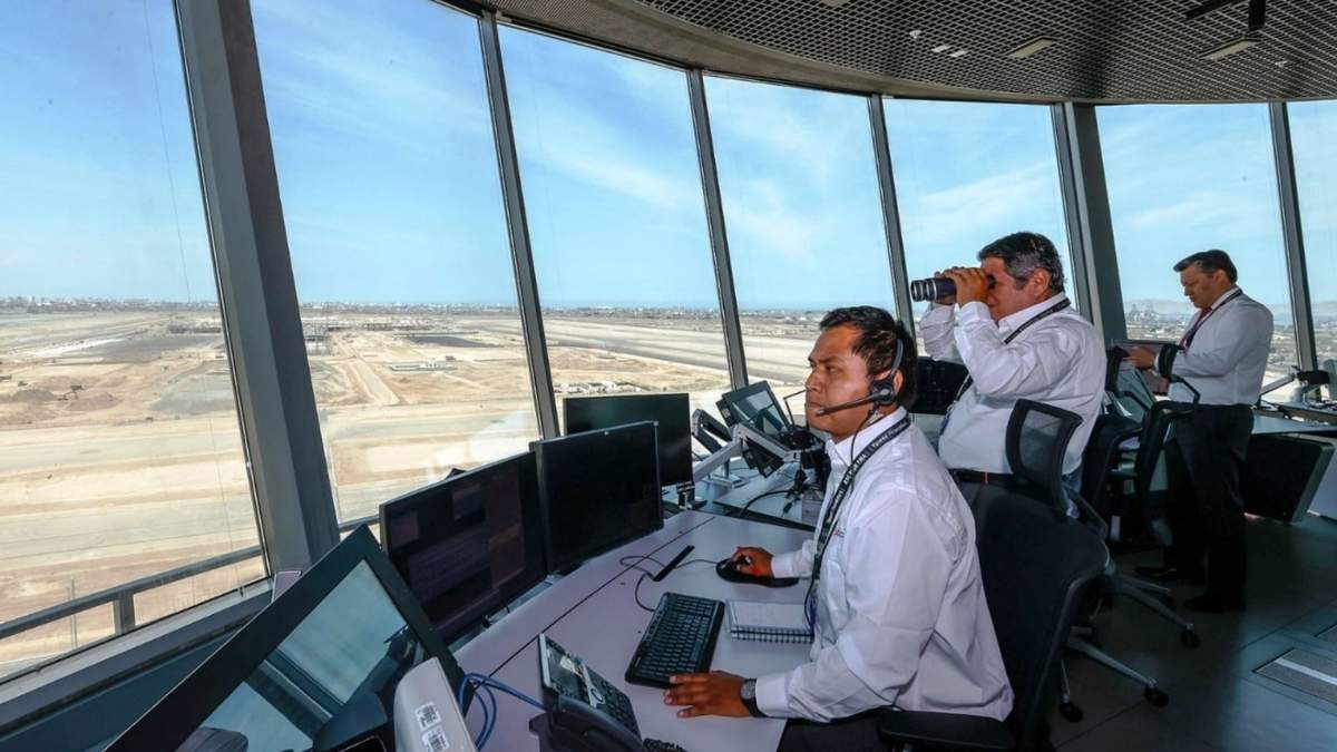 Se levantó parcialmente el paro de controladores aéreos. Fuente: (X)