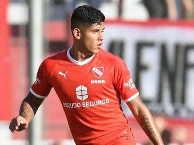 Alan Franco, con un pie afuera de Independiente