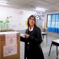 Beatriz Gentile votó en la escuela 198 y expresó: "creeemos que vamos a hacer muy buena elección"